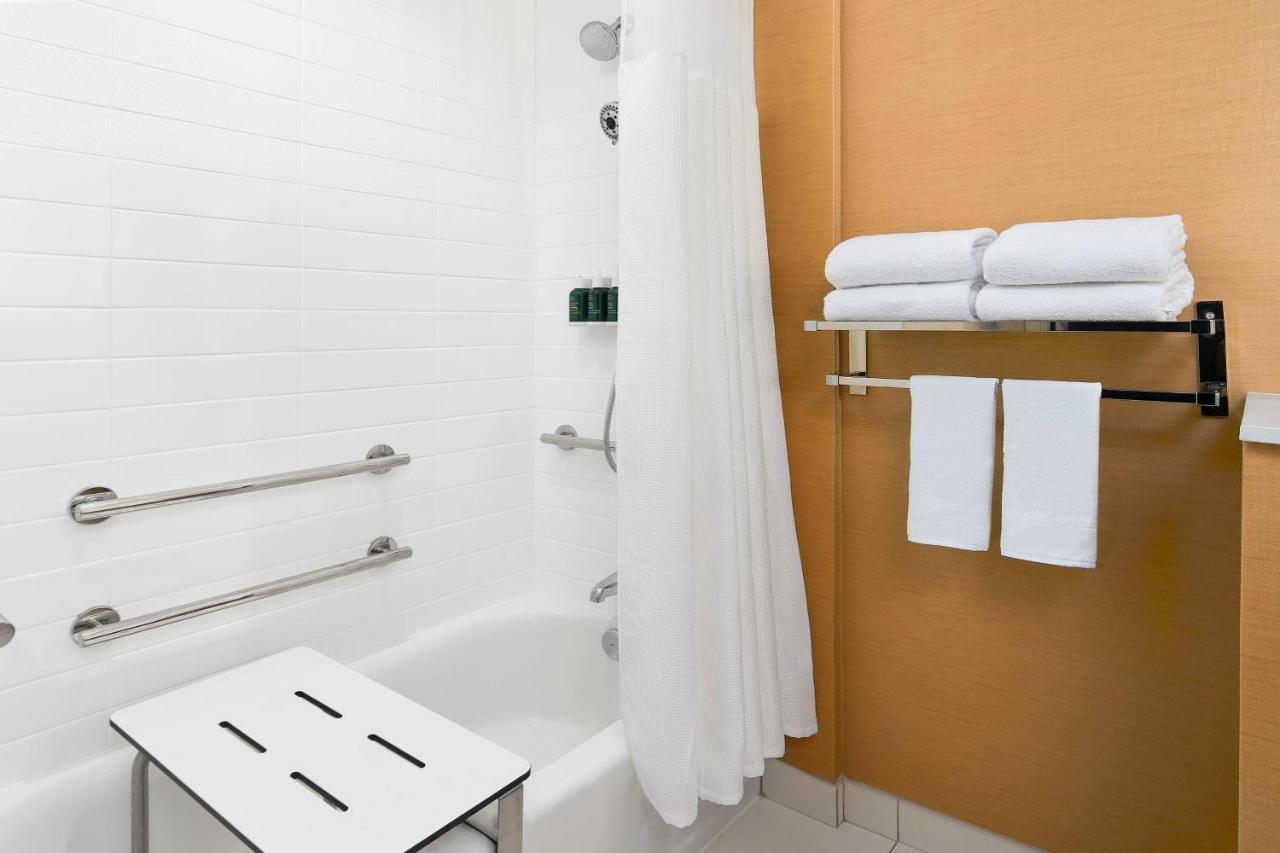 Fairfield Inn & Suites By Marriott Fresno Yosemite International Airport Εξωτερικό φωτογραφία